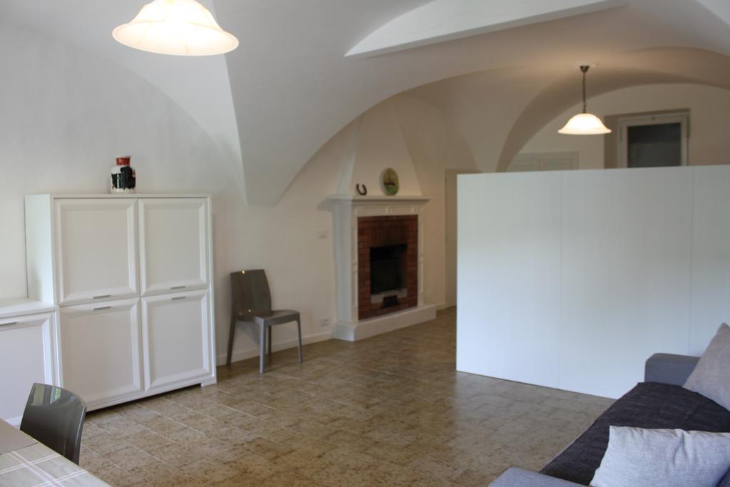 Studio Zu - Lakeside Apartment Riva di Solto Eksteriør billede